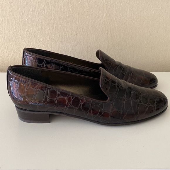 Stuart Weitzman Brown Croc-Embossed Loafers - Picture 6 of 13